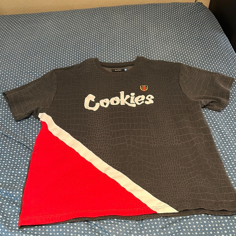 Cookies sf Gray and Red Short Sleeve size 4x used excellent condition